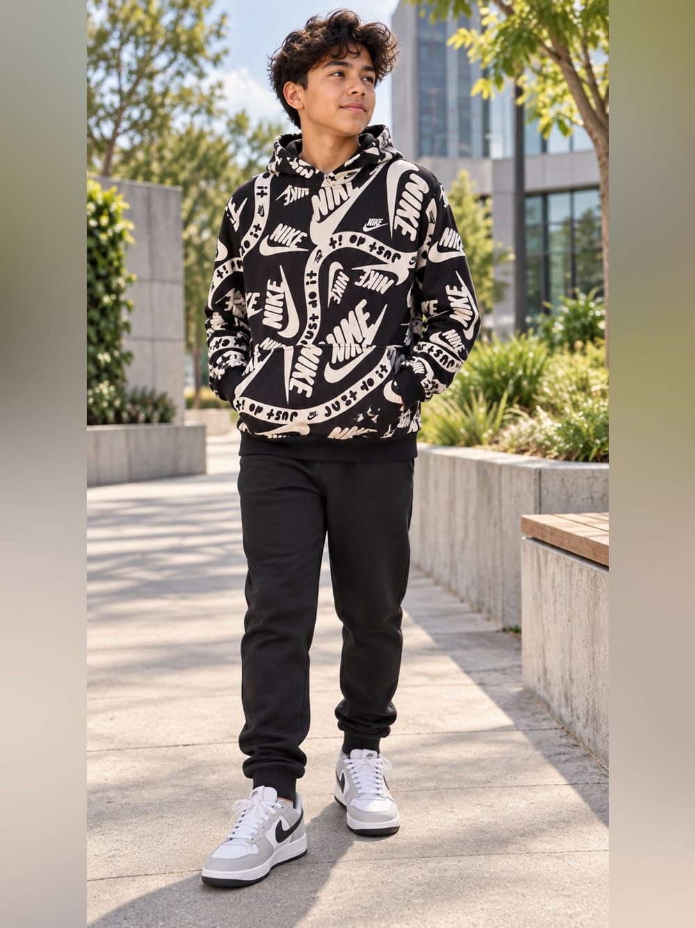 Nike Sportswear Club Fleece Kids XL Black Just Do It Graphic Hoodie